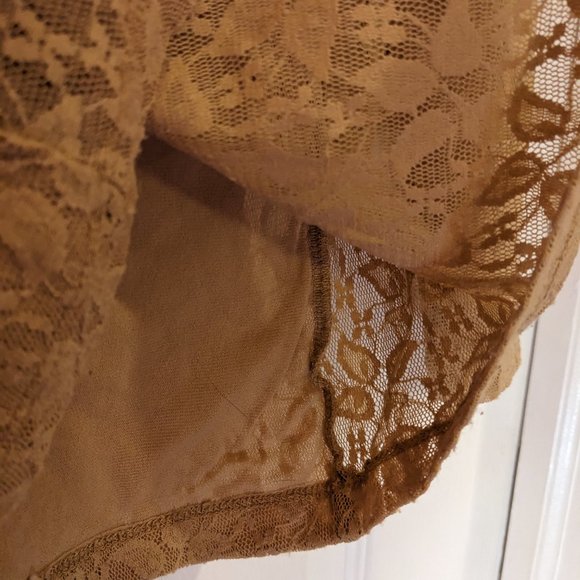 Tan Ruffle V Neck Lace Top with Front Lining 3/4 Length Sleeves - Picture 8 of 9